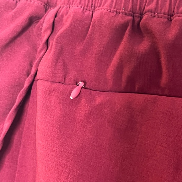 DOYOUEVEN M maroon athletic shorts - Picture 4 of 7